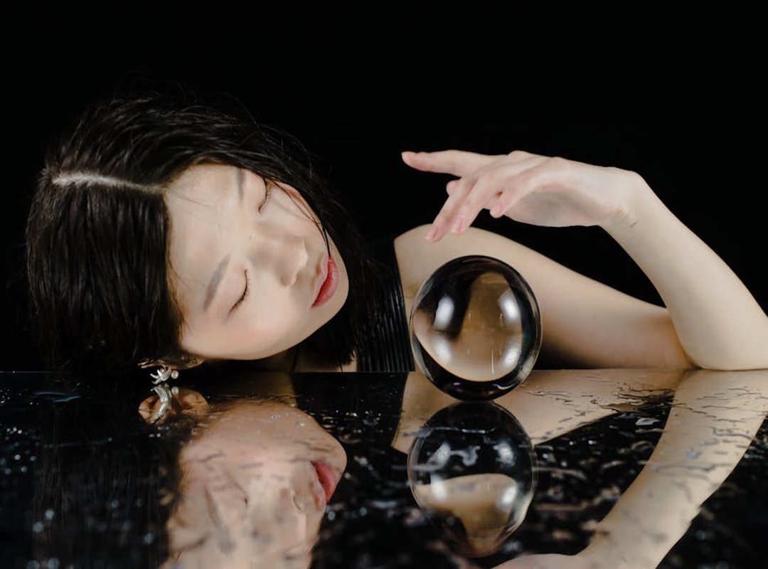 Why Suji Resonates: Her Impact on the Girls' Love Genre